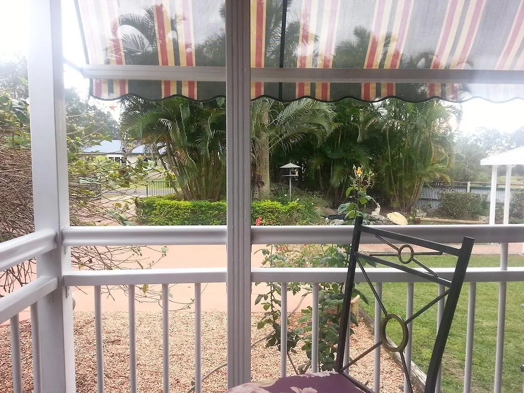 **** Bed & Breakfast B&B On Sunrise Maryborough Australia