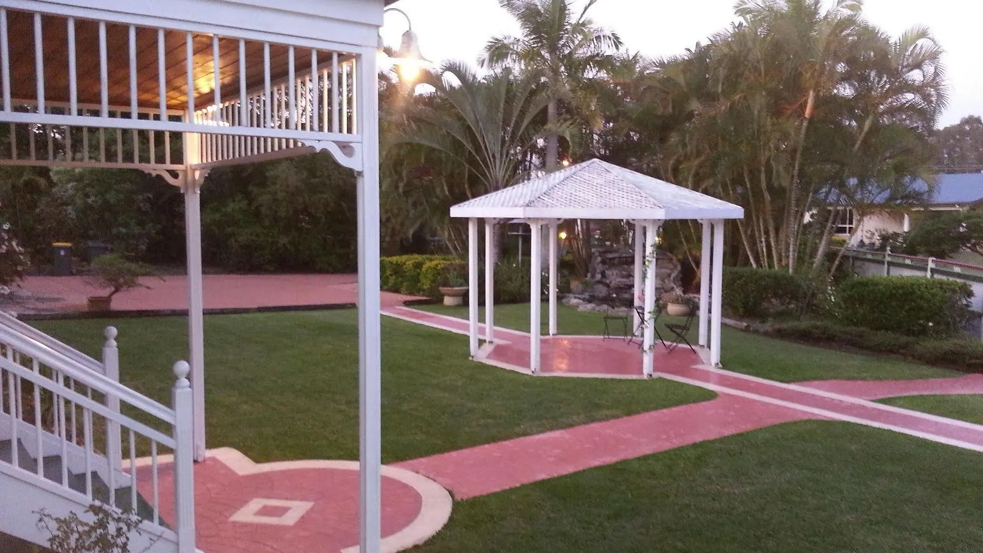 **** Bed & Breakfast B&B On Sunrise Maryborough Australia