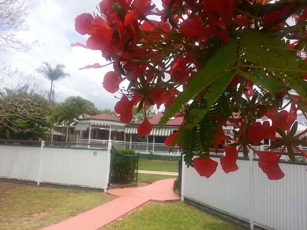 **** Bed & Breakfast B&B On Sunrise Maryborough Australia